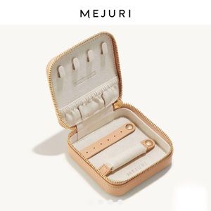 Mejuri Grain Leather Travel Case